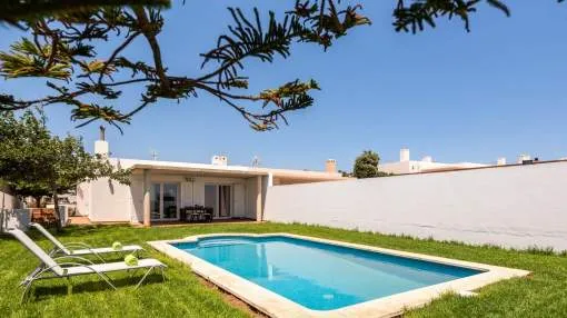 Semi-detached villa with pool in exclusive residential area of Cala Llonga